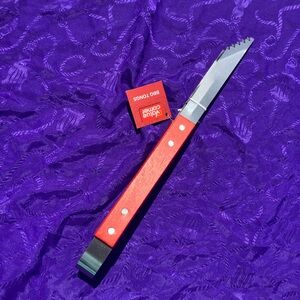 Buffet Essential and Cooking Utensil Red Wood Tongs